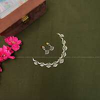 Inverted shell necklace