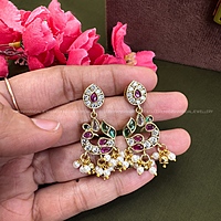 Peacock Pearl Choker