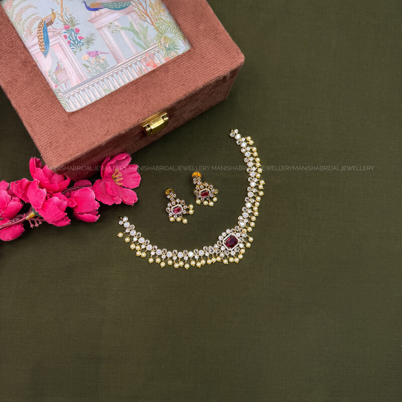 Single centered stone with beads