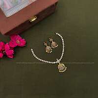 Vintage attigai white