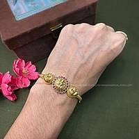 Lakshmi kemp handcuff